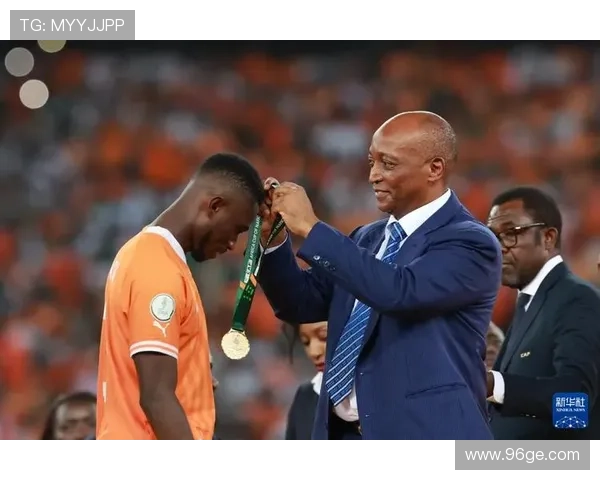 非足联主席：对非洲杯决赛裁判表现失望